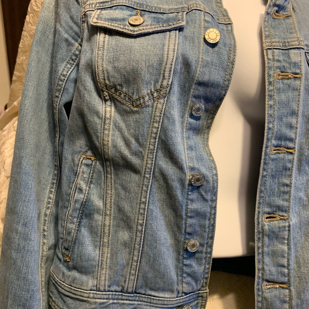 Talbots‎ Womens XS Light Wash Denim Jacket Collarless Frayed Raw Edge VN5214 - Picture 2 of 4